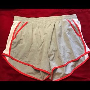 Under Armour shorts🌟🌟